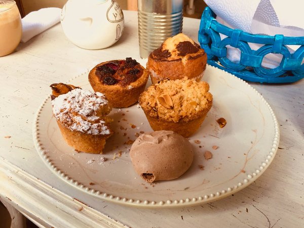 How Can You Bake a Peanut Butter Pie with a Crunchy Oreo Crust?